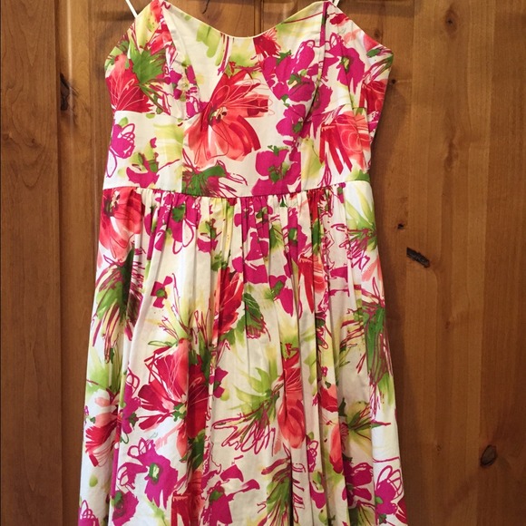 Cute summer floral dress.