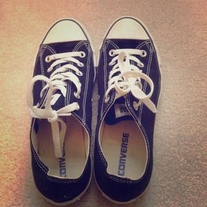 **ON HOLD** Allstar converses women's