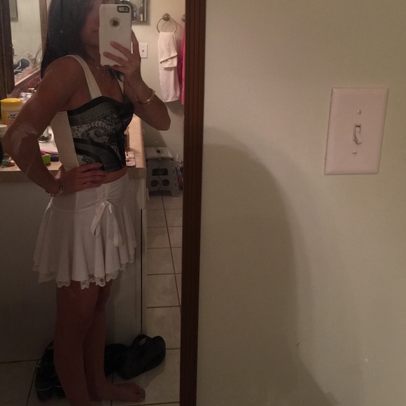 NWT Black and white crop top XS - Picture 4 of 4