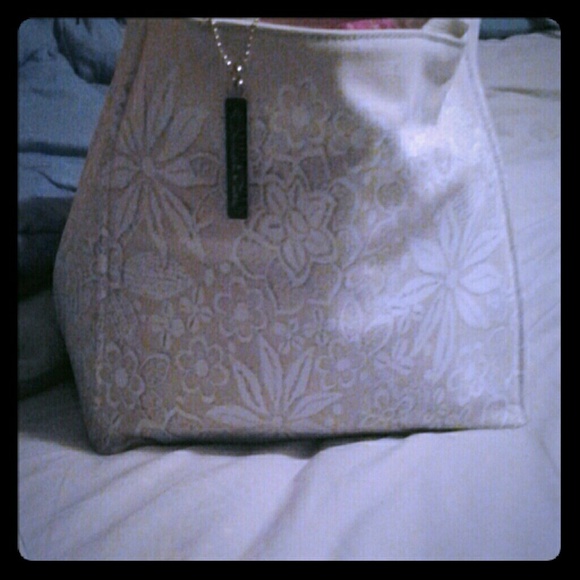 Oscar de la renta bag