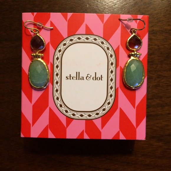 SOLD in bundle! Stella & Dot Amelia Earrings - Picture 3 of 3