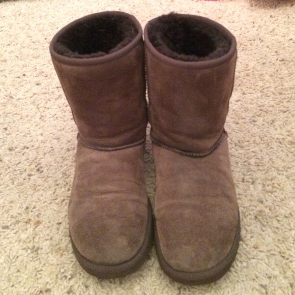 SOLD Classic Short Ugg Boots