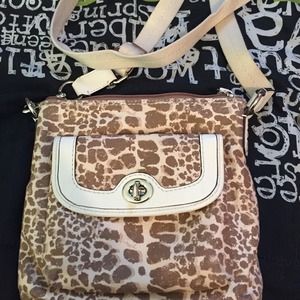 Giraffe print Cross Body!