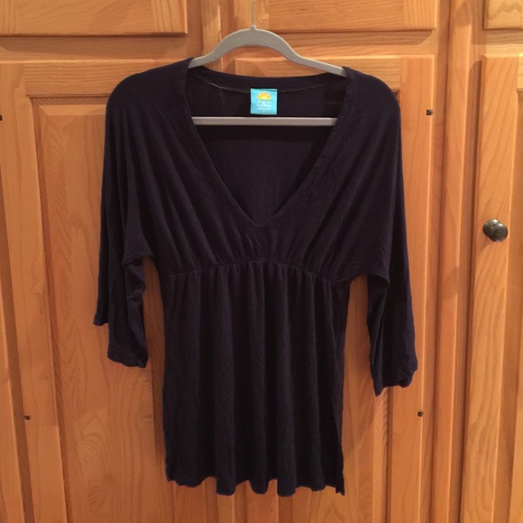 C&C California navy v-neck cotton shirt