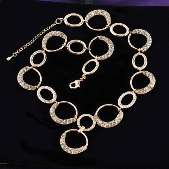 Alloy with Czech Crystal Necklace, brand new. - Picture 4 of 4