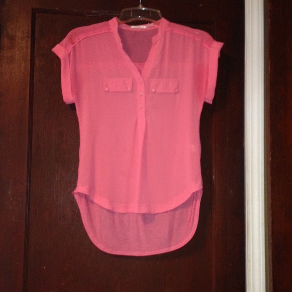 Coral peach colored high low top