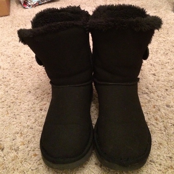 SOLD Bailey Button Ugg Boots