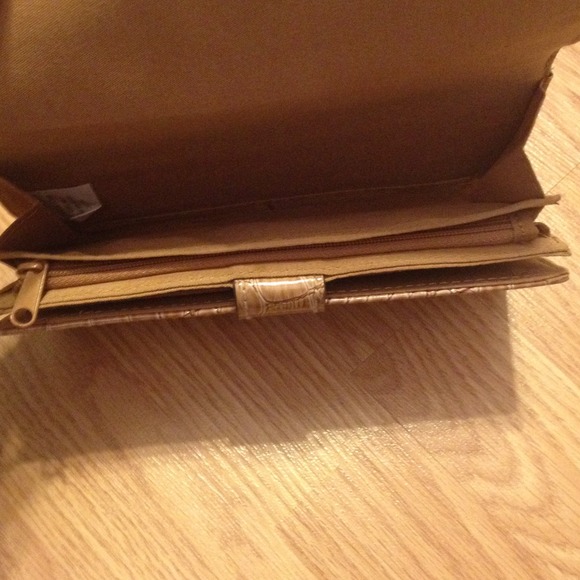 Wallet - Picture 2 of 3