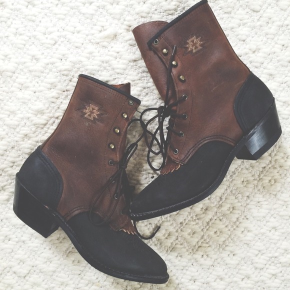 Boots - Vintage style leather lace up boots