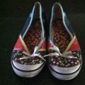 Keds- multicolored casual flats- size 9