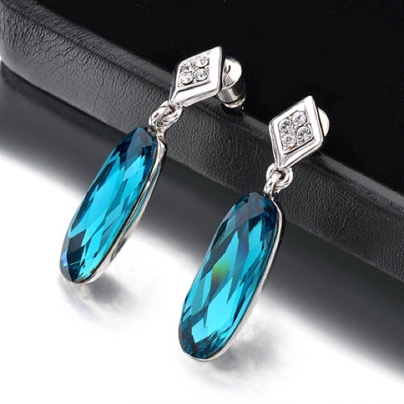 Brand new Swarovski element Crystal earrings - Picture 3 of 3