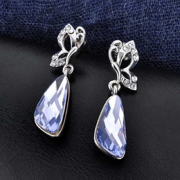 Swarovski Crystal earrings - Picture 2 of 2