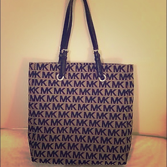 Michael Kors Canvas Monogram Jet Set Shopper Tote