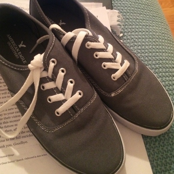 Grey American eagle shoes