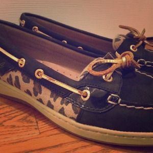 Cheetah print sperry's!