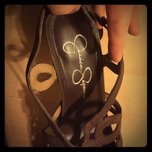 Beautiful Jessica Simpson heels.