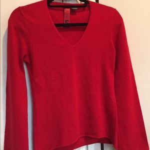 GORGEOUS TRUE RED 100% CASHMERE SWEATER