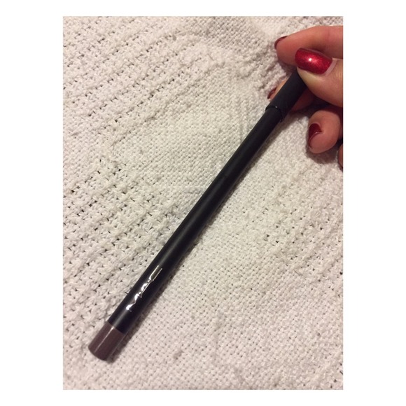 ✨ MAC Brow Pencil in Taupe✨
