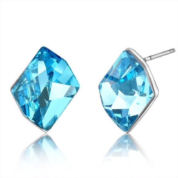 Blue Swarovski Crystal earrings - Picture 1 of 3