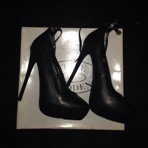 Steve Madden high heels