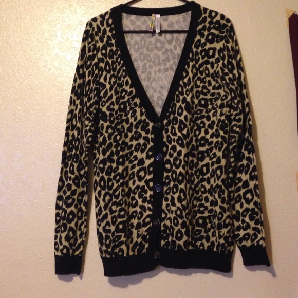 Cheetah print cardigan size l