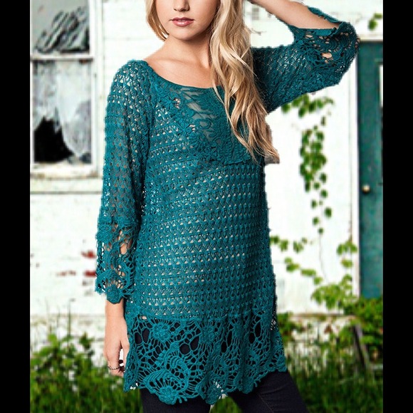Tops - Teal lace tunic