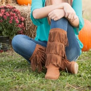 Bundle FOR @tahira_joness Moccasin Boots & B&BW