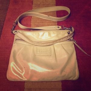 Coach Poppy cream colored crossbody!