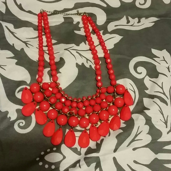 Statement necklace