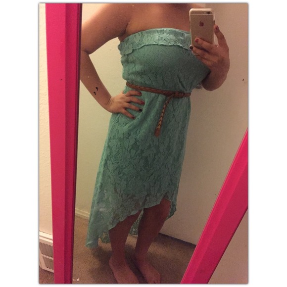 A high low dress - Picture 2 of 3