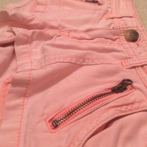 Neon peach jean shorts - Picture 3 of 4
