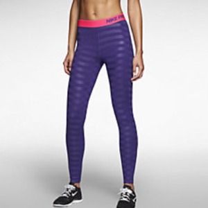 MATCHING SETPurple Nike pro pants and matching top