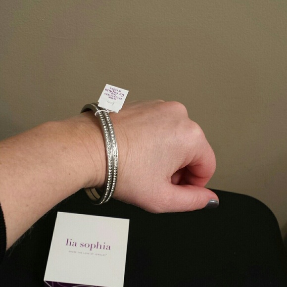 PRICE DROP💖LIA SOPHIA RHINESTONE BANGLES - Picture 2 of 2