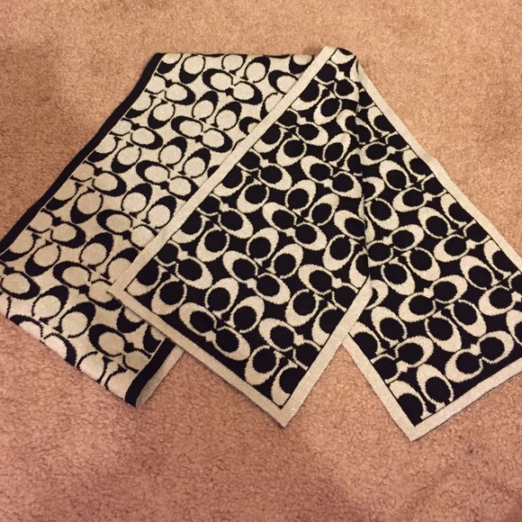 Reversible Coach Scarf Black & white sparkle