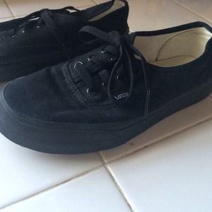 BRAND NEW All black vans shoes