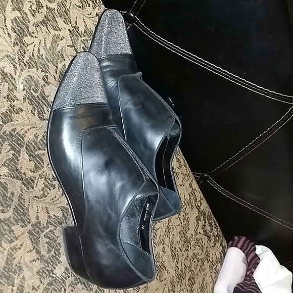Shoes - Picture 2 of 4