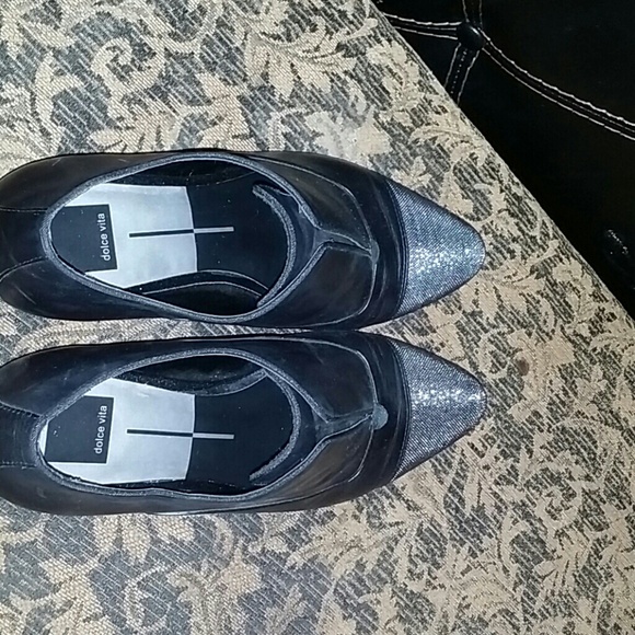 Shoes - Picture 3 of 4