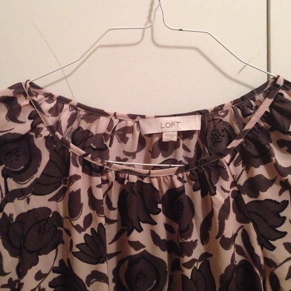 Beautiful messy flower pattern blouse - Picture 4 of 4