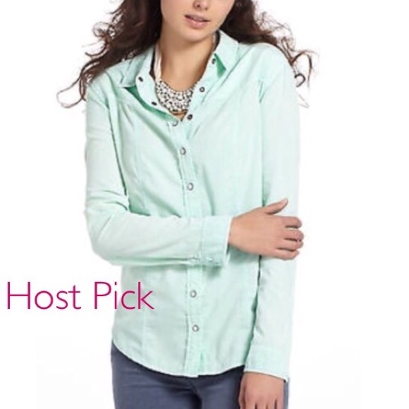 Anthropologie Tops - 🎉HOST PICK🎉 Anthro mint, wale cord Button-down
