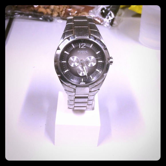 Men's silver fossil watch