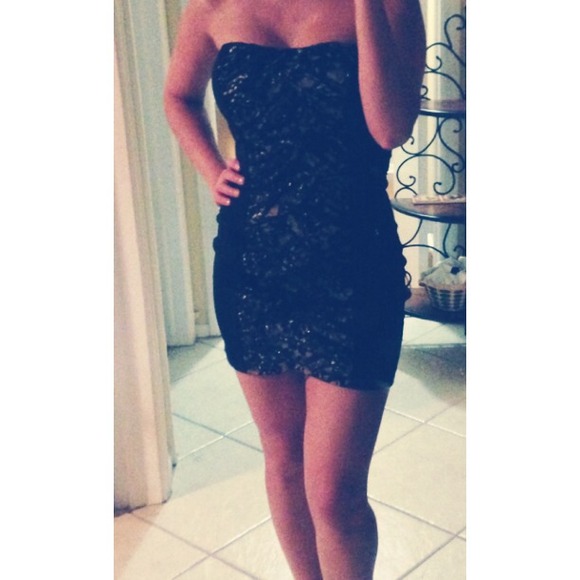 Dress - Picture 2 of 3