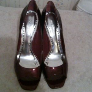 Beautiful BCBG Peep Toe. 👠 NWOT