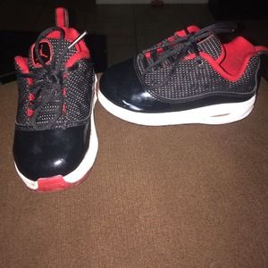 AIR JORDAN CFMT 12 KIDS INFANT BLACK/RED