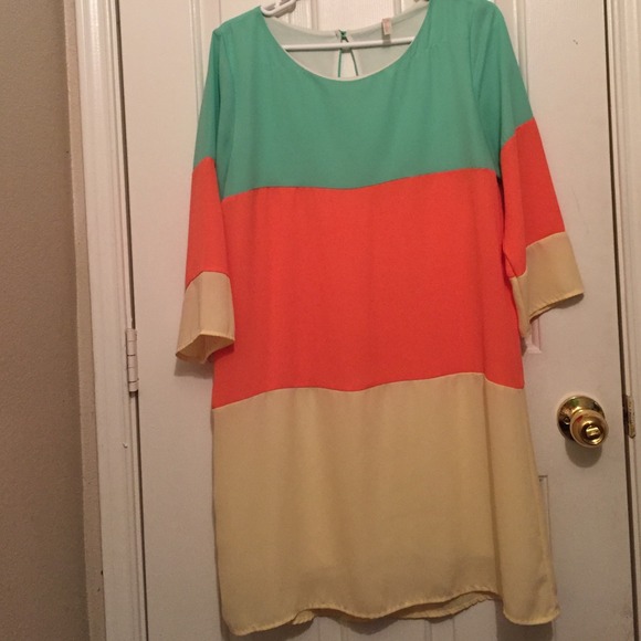 3/4 Sleeve Color Block Dress & Chevron Dress