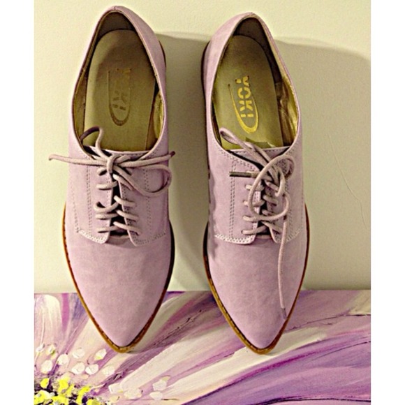 ✖SOLD✖ Lilac Pointed Toe Oxfords - Picture 2 of 4