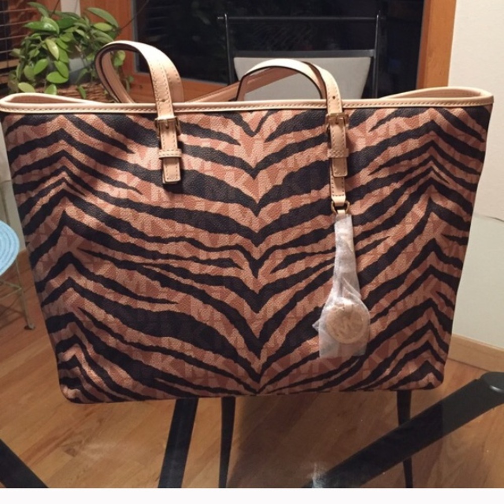 MICHAEL KORS Jet Set Tiger Signature - Picture 4 of 4