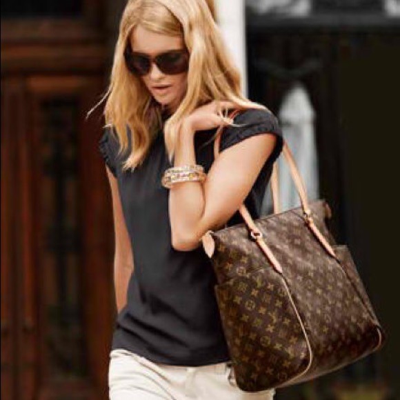 Louis Vuitton Totally GM - Picture 4 of 4