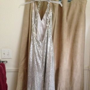 Worn once for homecoming