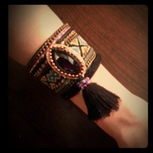 🌿HP🌿 bohemian embroidered arm band/