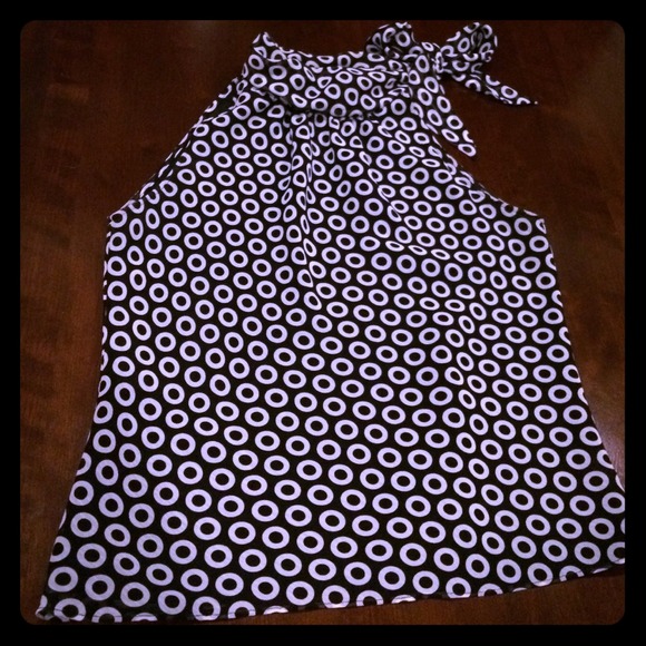 Anne Klein sleeveless blouse